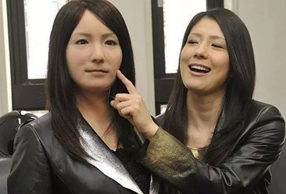 专家说2050年你可以找个机器人合法结婚！
